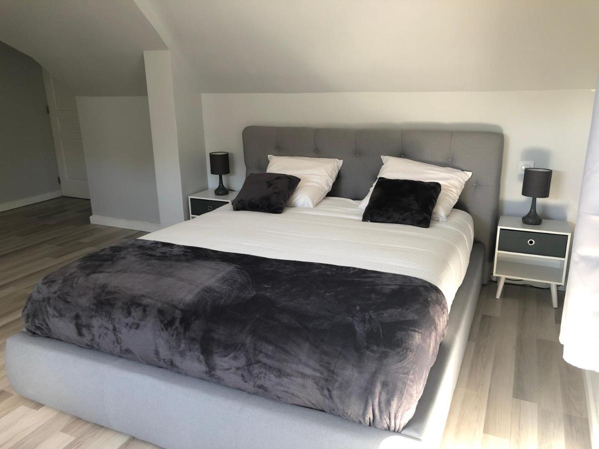 Bed and Breakfast Le Nid Du Franc Avranches Esterno foto