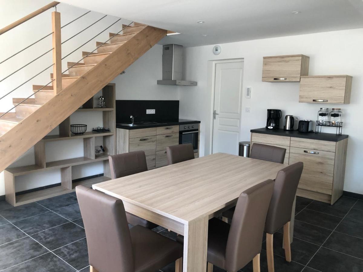 Bed and Breakfast Le Nid Du Franc Avranches Esterno foto